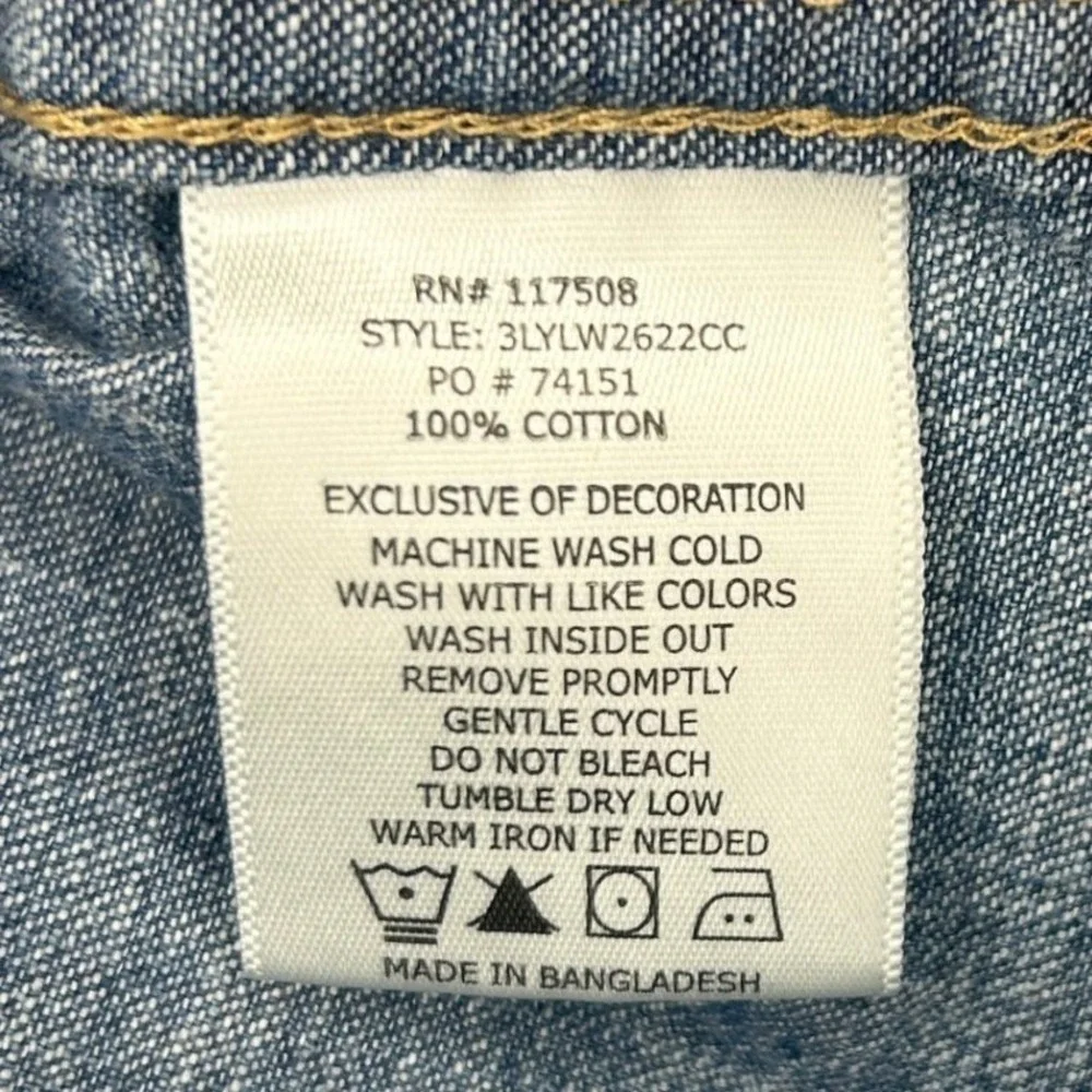 Levis crease shirt 27